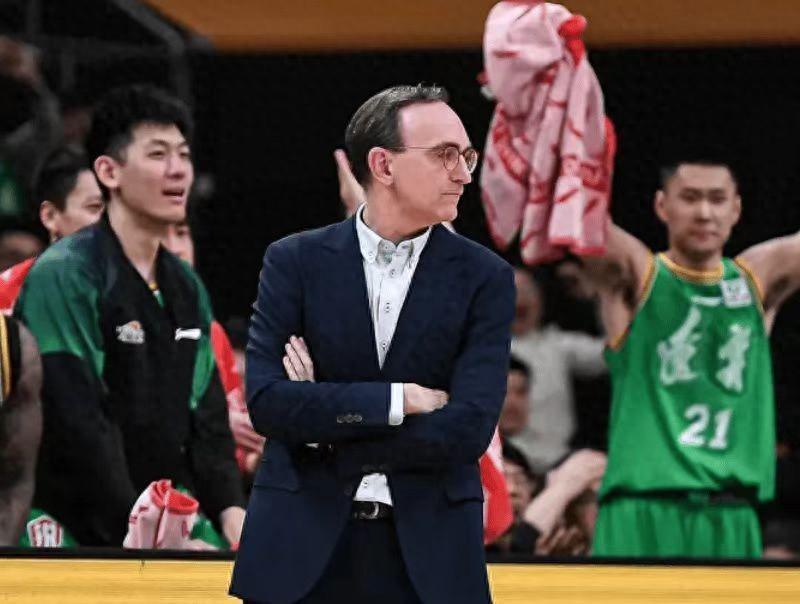 乐鱼集团-CBA第一阶段最终排名：上海第1广厦第2，山东坐6望4，辽宁掉第11